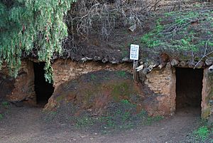 Burra dugouts - exterior