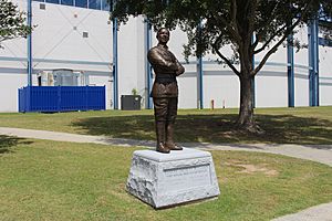 Eugene Jacques Bullard statue, Museum of Aviation