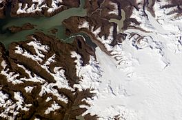 Jorge Montt Glaciar (ISS016-E-12263).jpg