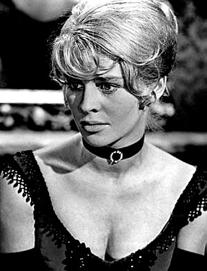 Julie Christie - 1965