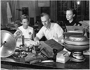 Left to right Bodil Mimi Krogh Schmidt-Nielsen (b. 1918), Knut Schmidt-Nielsen (1915-2007), and Barbara Wagner.jpg