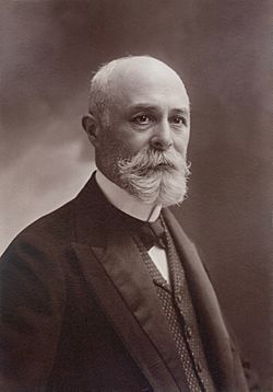 Paul Nadar - Henri Becquerel.jpg