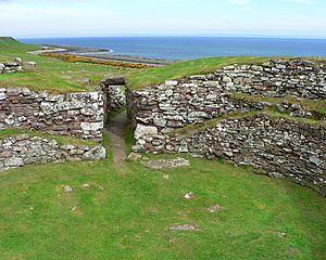 Scotland Carn Liath Broch 3.jpg