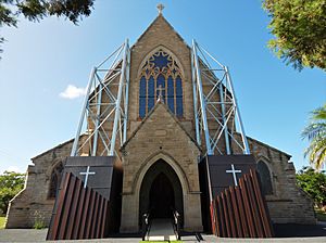 St Paul's Anglican Cathedral Rocky.jpg