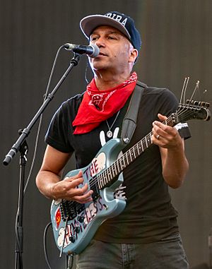 Tom Morello - MuseBristol 050619-17 (48035846733) (cropped)