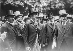 28-6-25, Vincennes (i.e. Longchamp), vicomte d'Harcourt (à g. et) J.-A. de Rothschild (à d.) - (photographie de presse) - (Agence Rol)