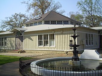 Highland Park Dentzel Carousel 1.JPG