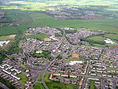 Housing at Linwood (geograph 4508807)