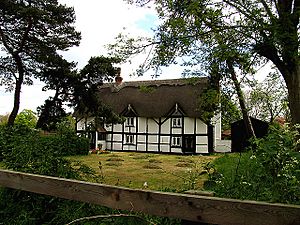 "Old Thatch" near Brimpton and Crookham - geograph.org.uk - 10671