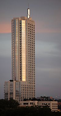 360Condos-Jul2010-a.JPG