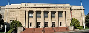 Contra Costa County Hall of Records (Martinez, CA).jpg