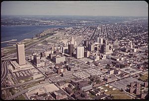 DOWNTOWN BUFFALO LOOKING NORTH - NARA - 549477