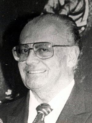 Doctor Javier Arias Stella.jpg