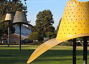 Hat in three stages of landing claes oldemburg