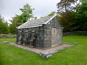 Macquarie Mausoleum, Gruline (geograph 4532349)