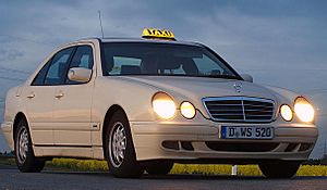 PKW Mercedes W210 P4297201