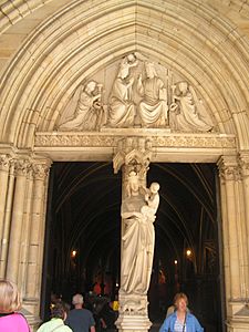 Sainte-Chapelle extérieur09