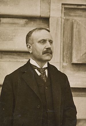 William Williams portrait 1900s.jpg