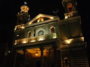 Igreja de nazaré a noite - panoramio