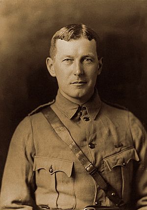 John McCrae in uniform circa 1914.jpg