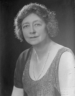 Dame May Whitty.jpg