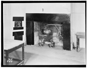 Historic American Buildings Survey, Wohlfahrt Studio, Photographer May 25, 1936, KITCHEN FIREPLACE. - Seabury Tredwell House, 29 East Fourth Street, New York, New York County, NY HABS NY,31-NEYO,30-17