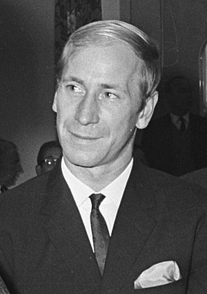 LondonHouseAmsterdam1966 Bobby Charlton.jpg