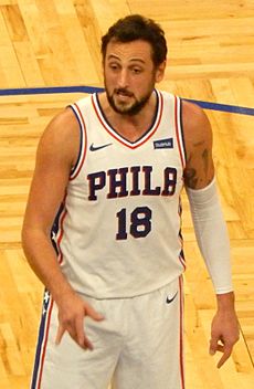 Marco Belinelli 18 (cropped)