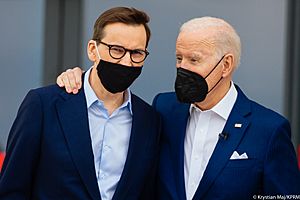 Premier Morawiecki spotkał się z prezydentem USA Joe Bidenem w sprawie zwiększenia pomocy dla Ukrainy (2)