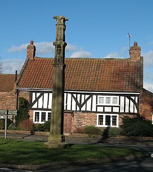 The Battle Cross - geograph.org.uk - 679586