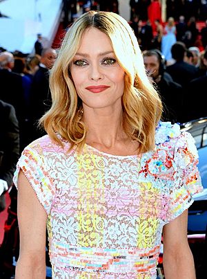 Vanessa Paradis Cannes 2016 2.jpg