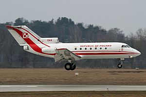 YAK-40 POLAND AIRFORCE 044 (5486112730).jpg