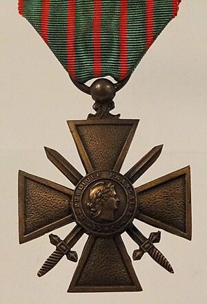 Croix-De-Guerre-Francis-Browne.jpg