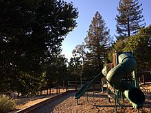 La Honda Playground w Slides