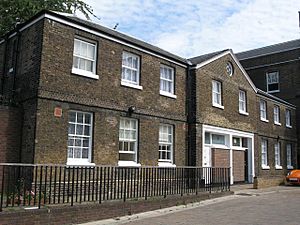 Old houses in Foreshore, SE8 - geograph.org.uk - 1492338