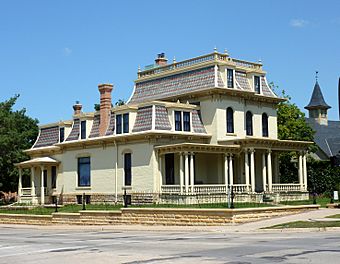 2009-0805-MN-Mankato-HubbardHouse.jpg