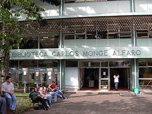 Biblioteca-Carlos-Monge-UCR