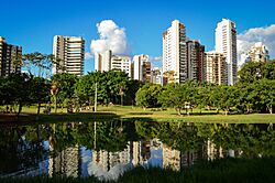 Lago das Rosas, em Goiânia