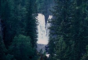 MAHOOD FALLS, WELL-GRAY PROVINCIAL PARK