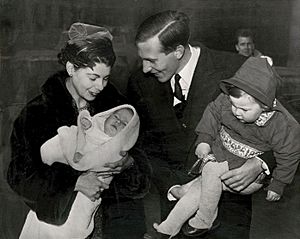 Roger Bannister with family 1959