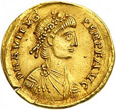 Solidus Avitus Arles (obverse)