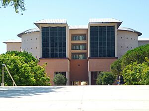 UC Irvine, Science Library