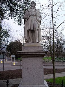 Statue sir thomas white 29j07