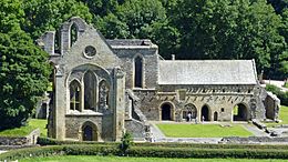 Valle Crucis Abbey, Ial