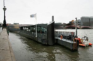 Blackfriars Pier 1.jpg