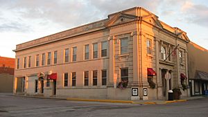 Front and northern side of the Olney CNB Bank, located at 202 S. Whittle Street in Olney