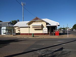 Cloncurry Post Office (2013).jpg