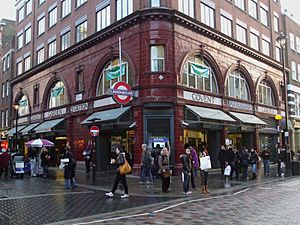 Covent Garden stn building