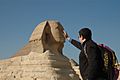 Flickr - Gaspa - Giza, Carlo accarezza la sfinge