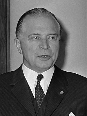 Gaston Eyskens (1969).jpg